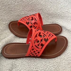 Tory Burch Lattice Logo Leather Flat Sandals (sz 7)